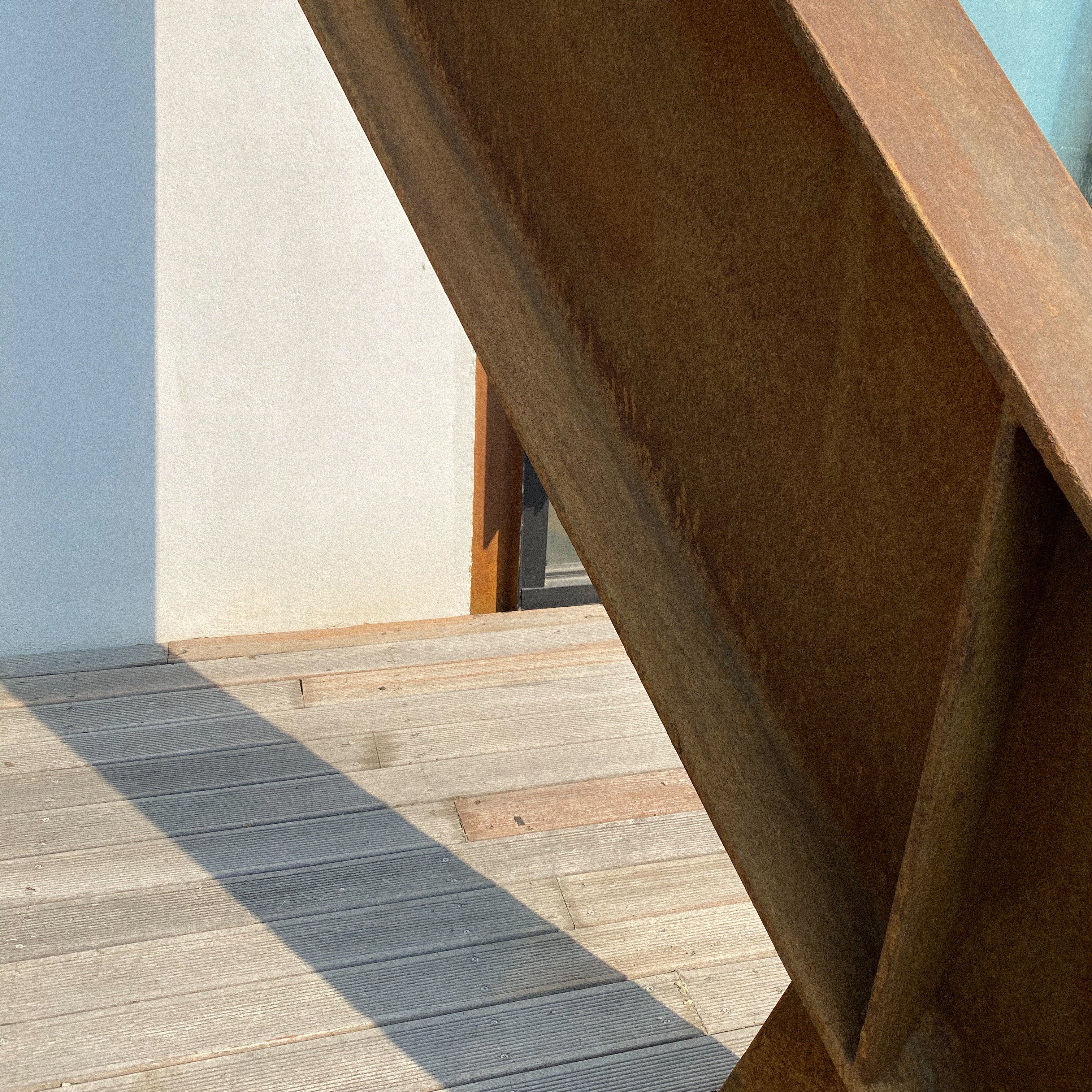 Holistic Remedies to Treat Shoulder Pain